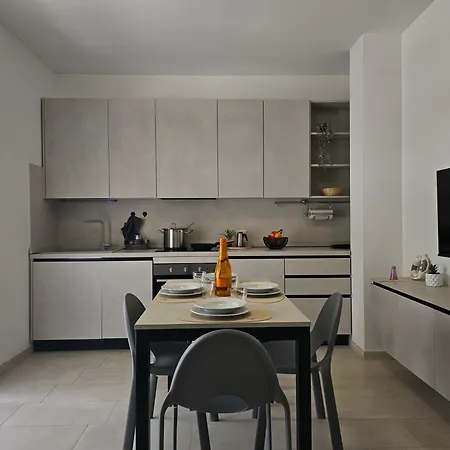 Apartment Greyhouse 2 100m Dal Mare *