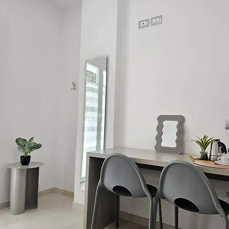 Greyhouse 2 100m Dal Mare Apartment