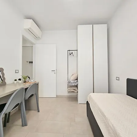 Greyhouse 2 100m Dal Mare * Tortoreto